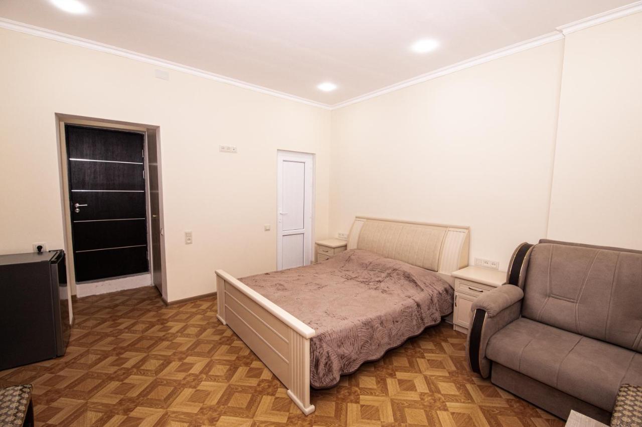 Орел Erivan Exterior foto